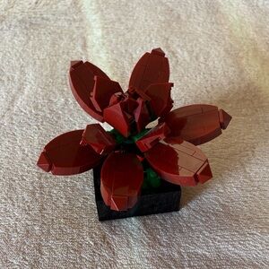 LEGO BrickHeadz Poinsettia